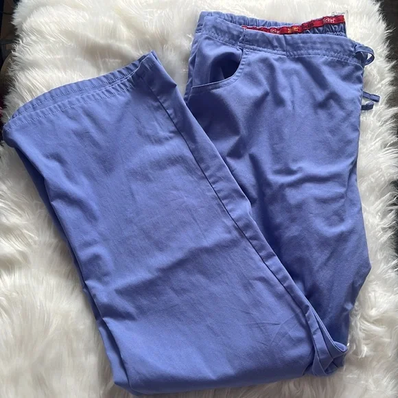 Bundle of 2 scrub tops and 1 scrub pants - Picture 14 of 16